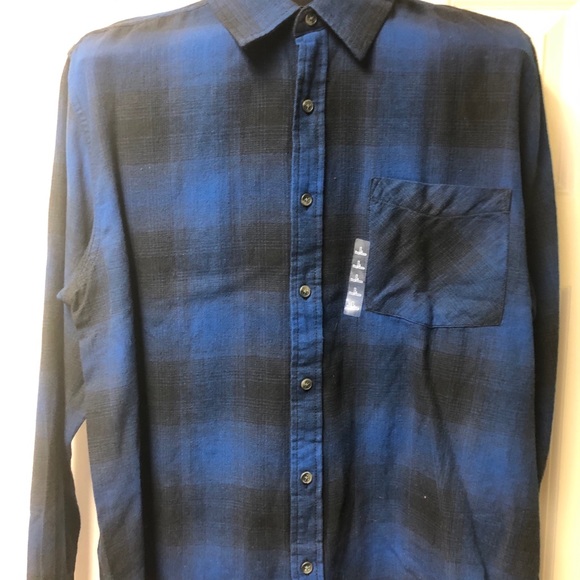 Arizona flannel shirt, size large. - Picture 3 of 4